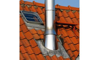 Edelstahlschornstein: So wird die Dachdurchführung richtig gemacht - Edelstahlschornstein: So wird die Dachdurchführung richtig gemacht